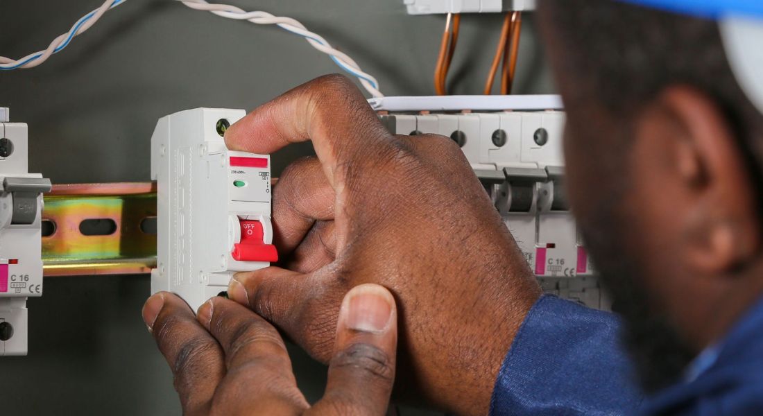 Why It’s Not a Good Idea To Do Your Own Electrical Work