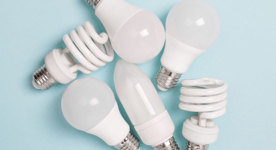 3 Differences Between LED & Incandescent Light Bulbs